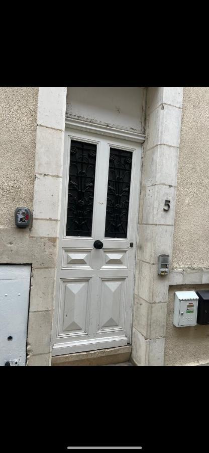 Petit F2 Fonctionnel Plein Centre Et Proche Gare Lejlighed Bourges Eksteriør billede