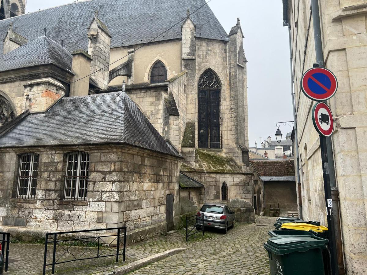 Petit F2 Fonctionnel Plein Centre Et Proche Gare Lejlighed Bourges Eksteriør billede
